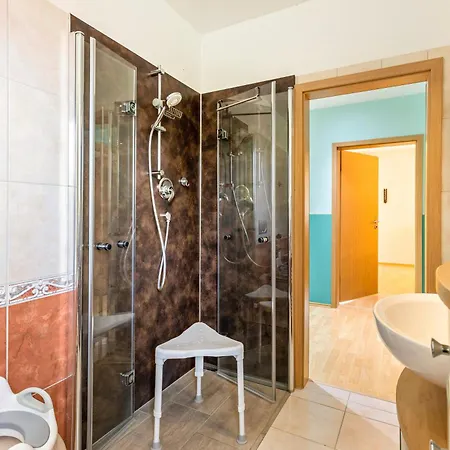 2 69 Qm Appartamento Mittenwalde